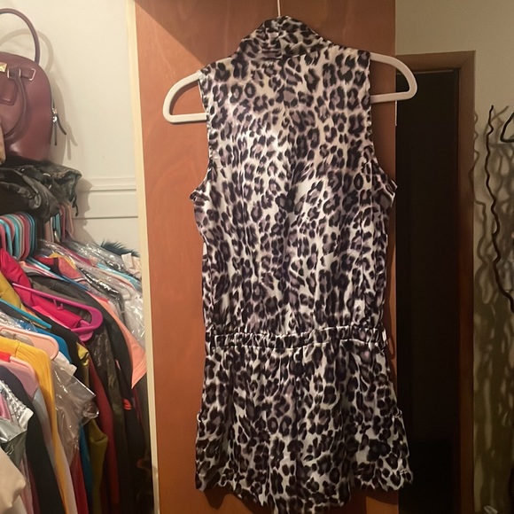 Fun Leopard romper - Picture 3 of 3